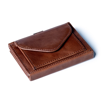 Stilfuld multiwallet kortholder i den fortryllende Hazelnut Brown farvetone