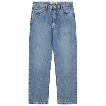  Smarte brede lyseblå jeans fra Woodbird.