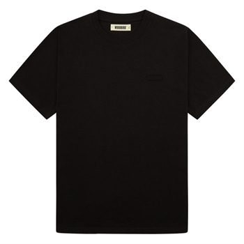 Sort basis t-shirt fra Woodbird med lille logo broderi.