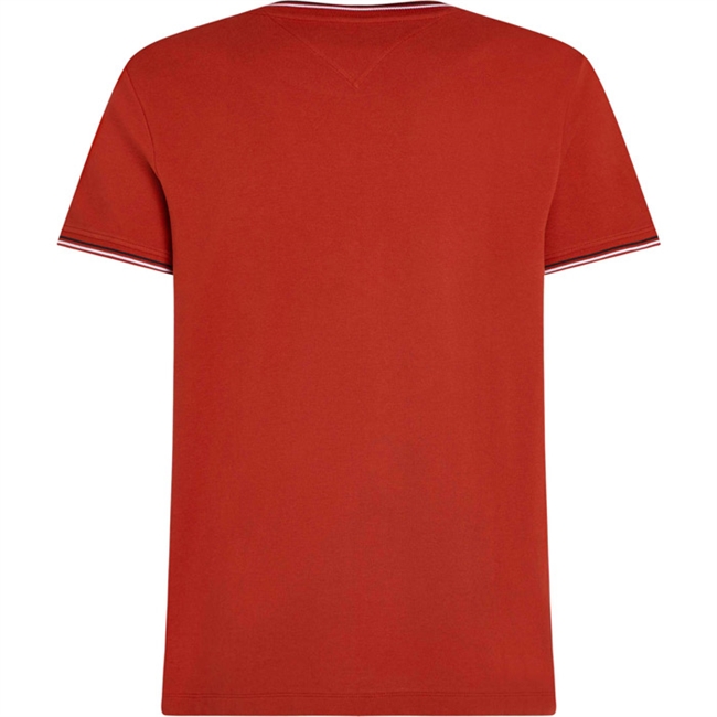 Basis T-shirt regular fit i rød fra Tommy Hilfiger.