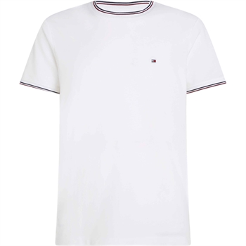Basis T-shirt regular fit i hvid fra Tommy Hilfiger.