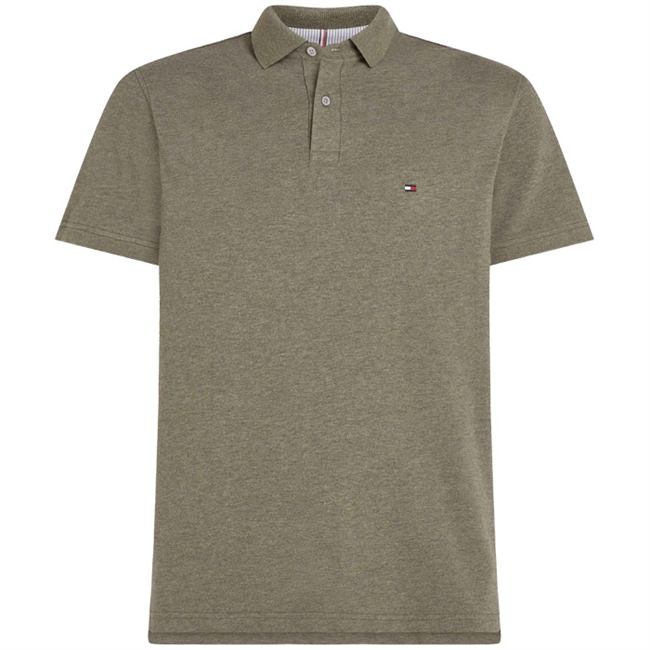 Flot grøn polo i regular pasform fra Tommy Hilfiger.