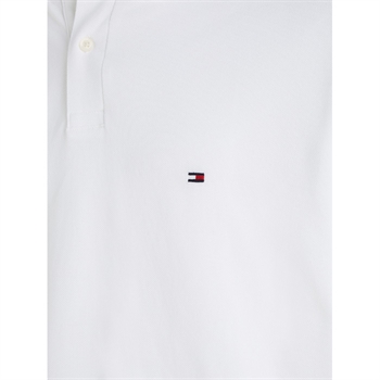 Klassisk Hvid Polo fra Tommy Hilfiger med lille logo.