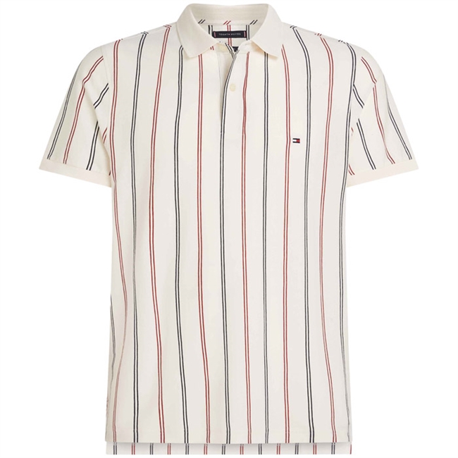 Flot stribet polo fra Tommy Hilfiger.