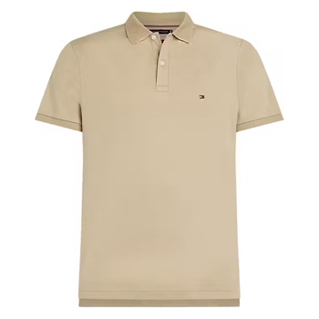 Klassisk beige polo fra Tommy Hilfiger med logo