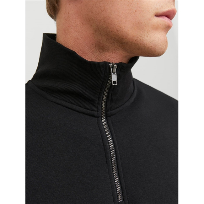 Lækker sort half-zip sweatshirt fra Jack & Jones.