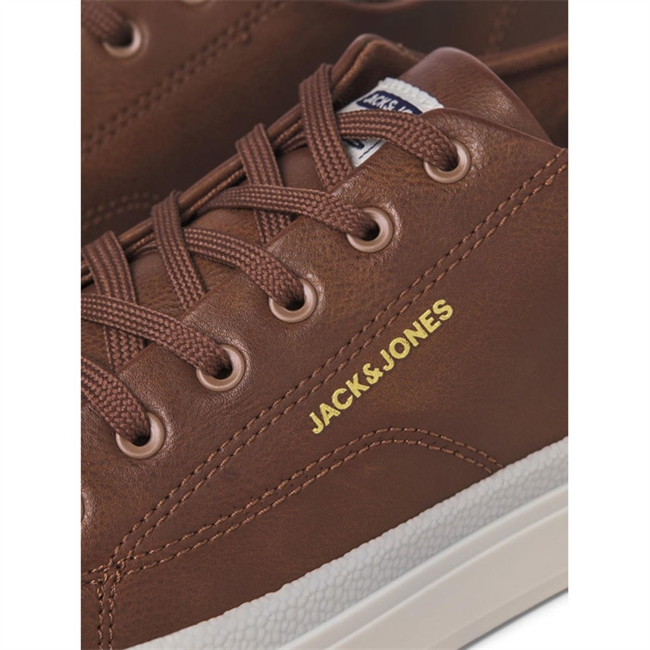 Smarte sneakers i cognac farve fra Jack & Jones.