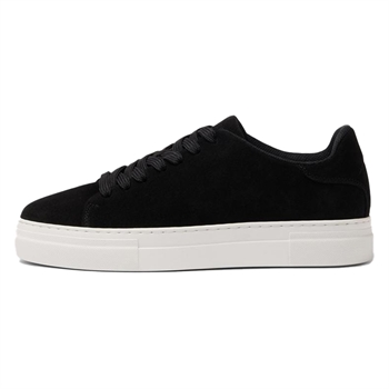 Lækre sorte sneakers med hvid sål fra Selected.