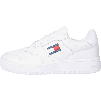 Smart hvid basket sneaker med logo fra Tommy Hilfiger.