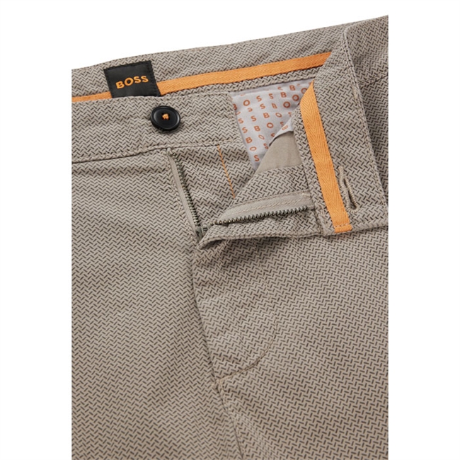 Brune BOSS Slimfit Shorts